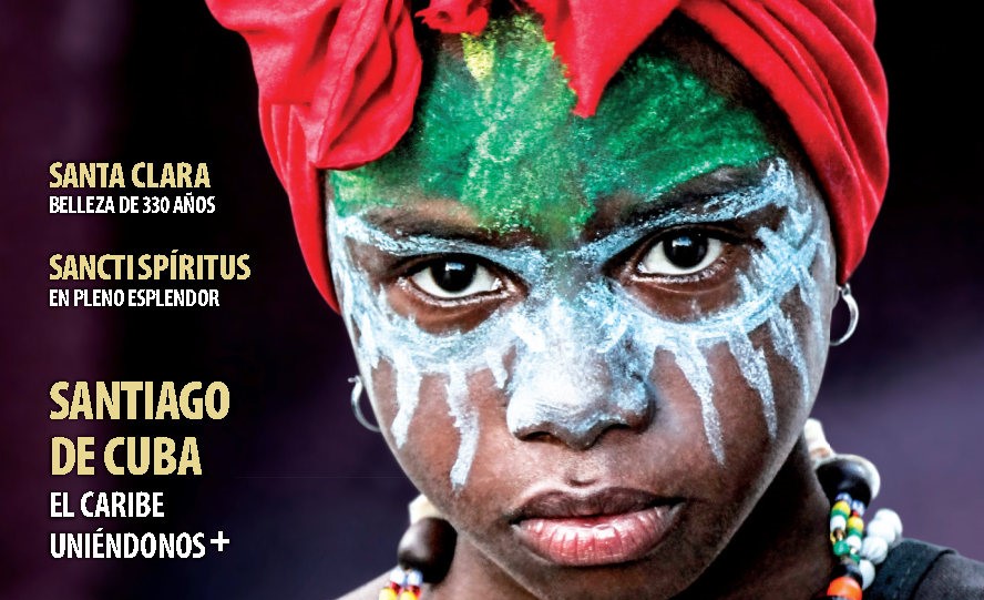 Presentan la revista Excelencias dedicada a la Fiesta del Fuego