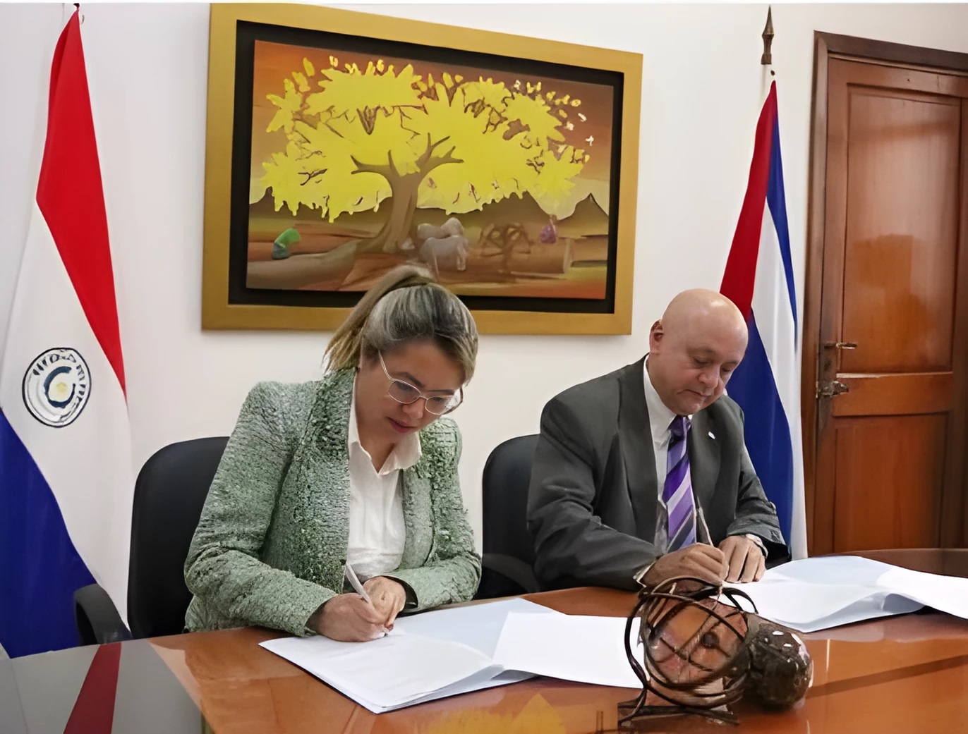 Cuba y Paraguay firman memorando para impulsar el turismo sostenible