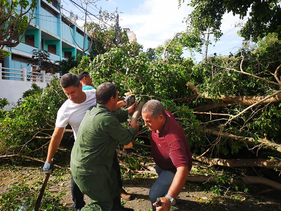 Cuba impulsa labores de recuperación tras paso de huracán Rafael