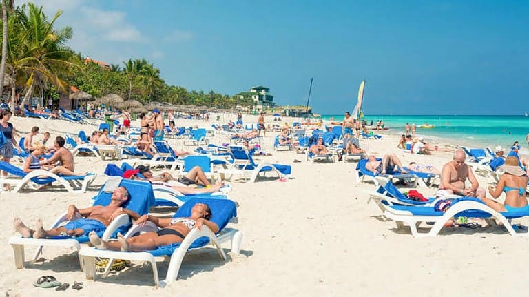 Turistas en Cuba