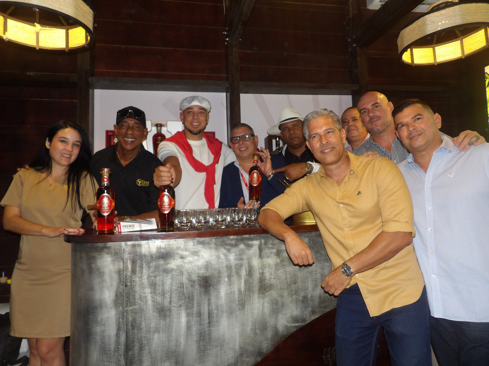 Don Navarro vive en cada nota, en cada trago, en el alma del ron cubano