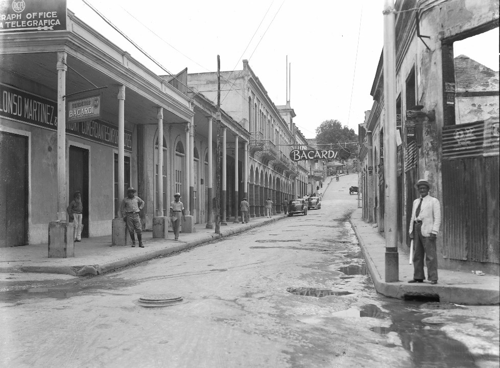 Calle Aguilera e-Peralejo y Gallo, Stgo. de Cuba 1941