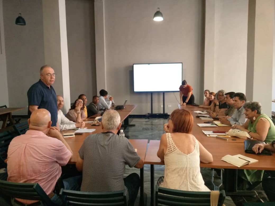 Triángulo de cooperación internacional que pasa por Cuba