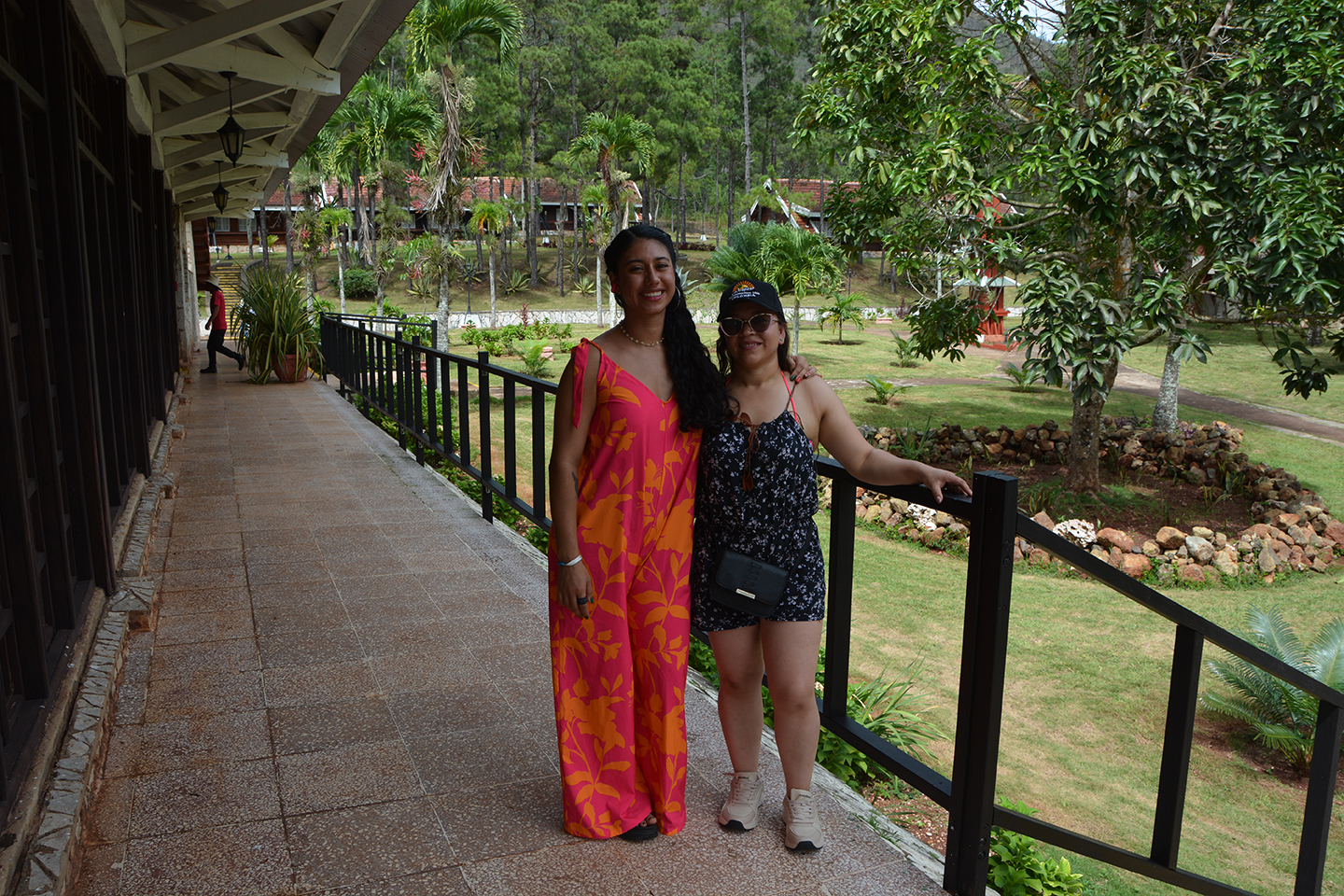 Colombianas en Villa Cristal