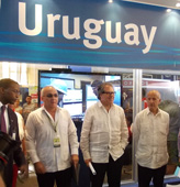 Roberto López junto al canciller uruguayo Luis Almagro FIHAV 2014: Uruguay se acerca al Caribe y tiene a Cuba como referente