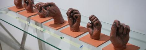 Cultura entre las manos