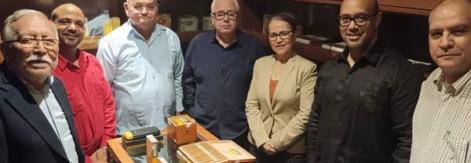 Legendarios habanos cubanos y ron Caney son degustados en El Salvador