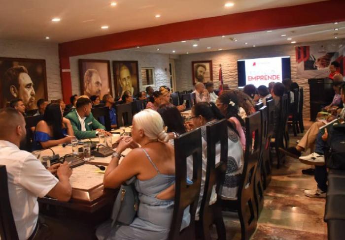 TecnoEmprende transforma el futuro empresarial cubano