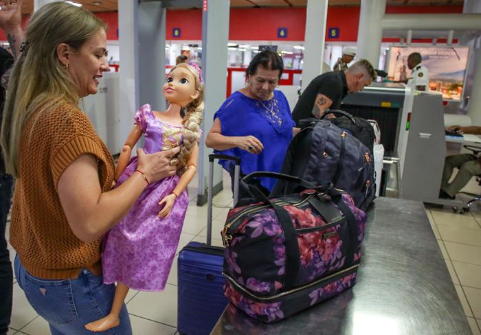 Cuba flexibiliza importación comercial a las personas naturales