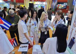 Cuba despliega su encanto caribeño en la Feria de Viajes de Guangzhou