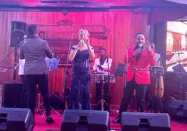 Culmina la Fiesta del Vino entre copas y música cubana