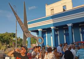 Ron y puros cubanos brillan en el Callejón de los Peluqueros