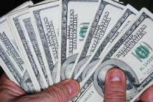 EE.UU. autoriza el uso del dólar en Cuba