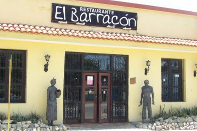 El Barracón: una fusión de culturas y sabores en Santiago de Cuba