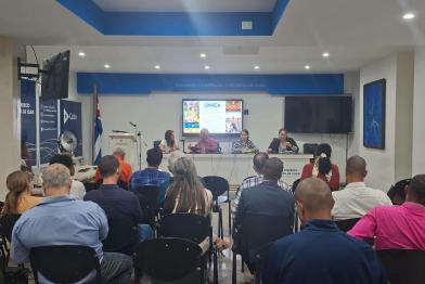 Clúster de Turismo de la Cámara de Comercio debate sobre la transformación del modelo de gestión turística